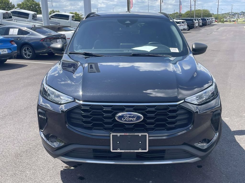 Certified 2025 Ford Escape ST-Line AWD/4WD image 8
