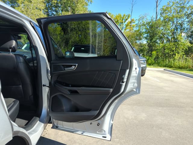 Certified 2019 Ford Edge ST w/ Equipment Group 401A AWD/4WD image 17