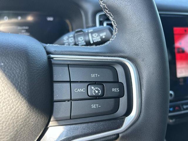 Used 2024 Jeep Wagoneer 2WD w/ Premium Group I image 30