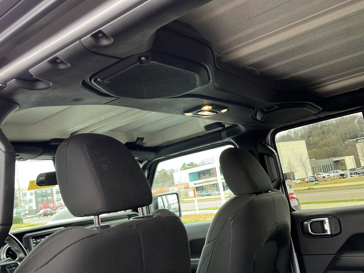 Used 2019 Jeep Wrangler Unlimited Sahara image 37