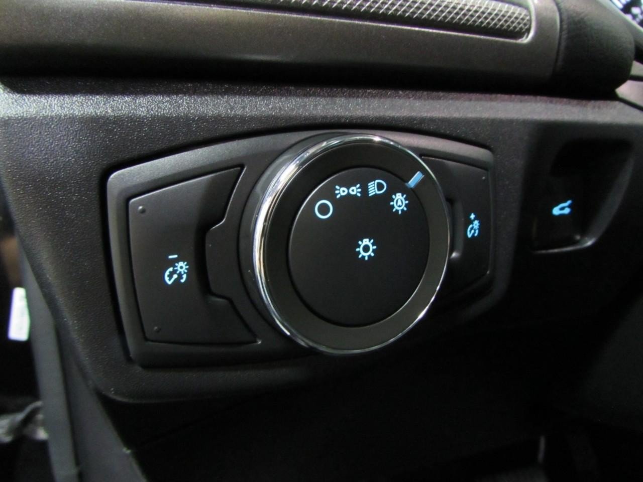 Certified 2020 Ford Fusion SE FWD image 21