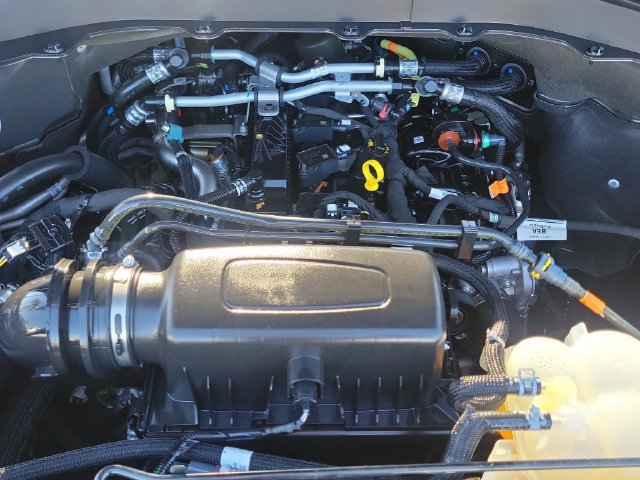 Certified 2022 Ford Explorer XLT w/ Equipment Group 202A RWD image 30