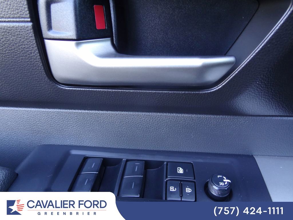 Used 2025 Toyota Tundra SR5 w/ SR5 Premium Package AWD/4WD image 17