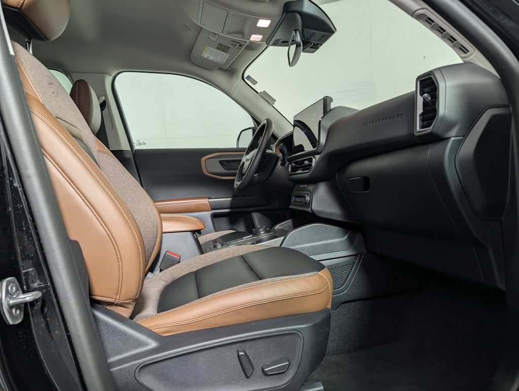 Certified 2025 Ford Bronco Sport Outer Banks w/ Outer Banks Tech Package+ AWD/4WD image 11