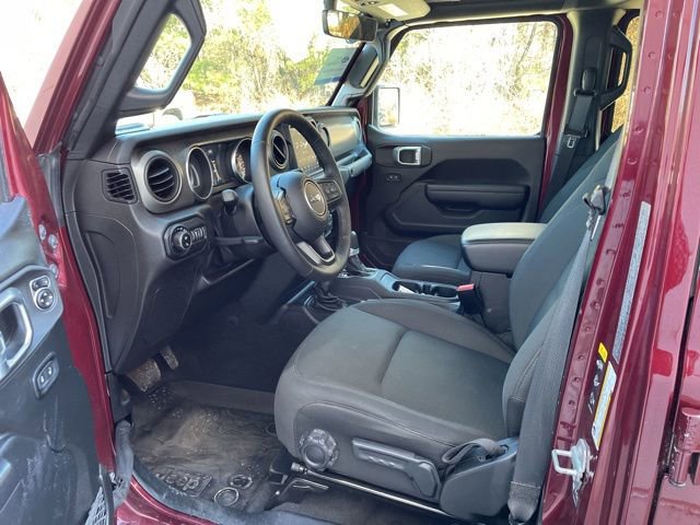 Used 2021 Jeep Gladiator Sport image 13