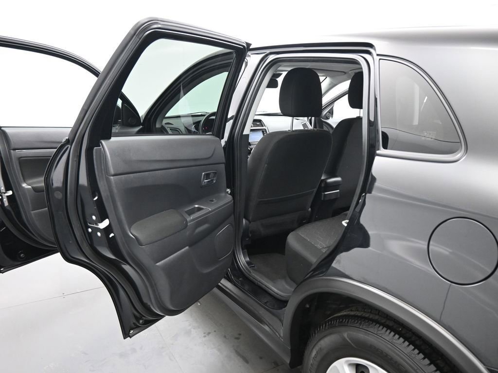 Used 2021 Mitsubishi Outlander Sport ES image 40