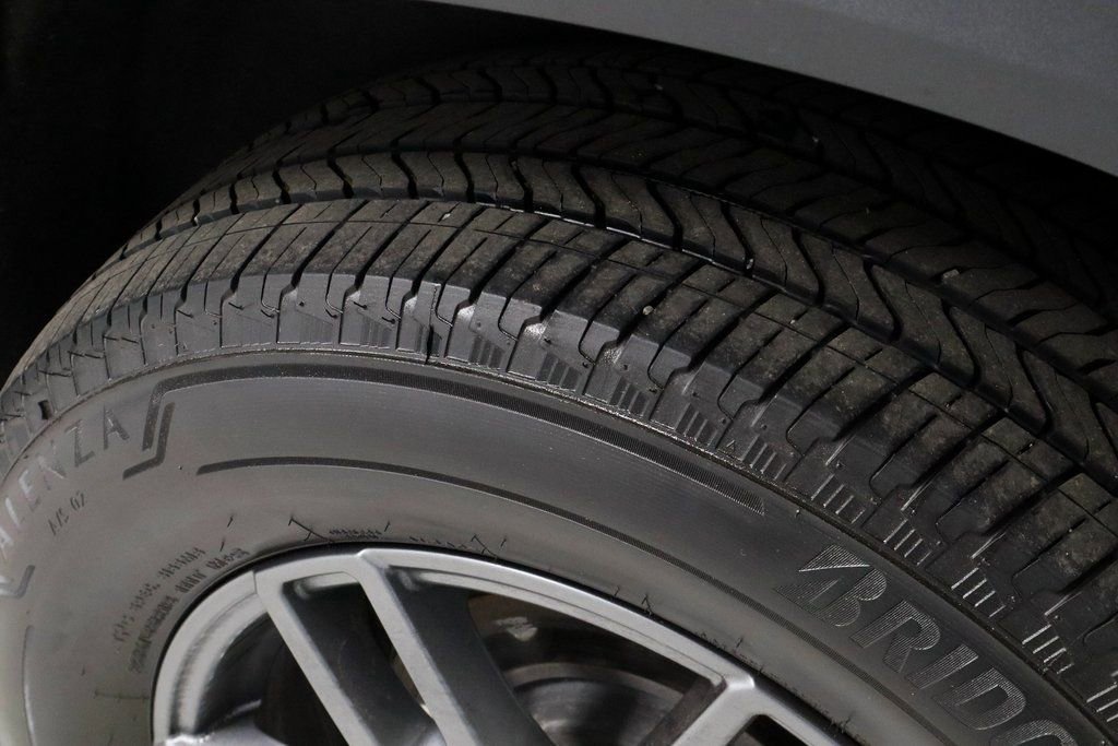 Used 2025 GMC Acadia Elevation image 22