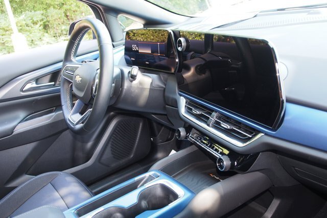 Used 2026 Chevrolet Equinox EV LT FWD image 10
