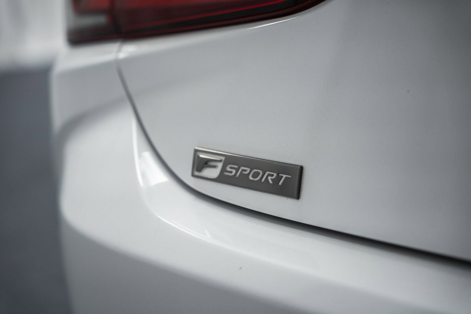 Used 2021 Lexus ES 350 F Sport w/ Accessory Package FWD image 9