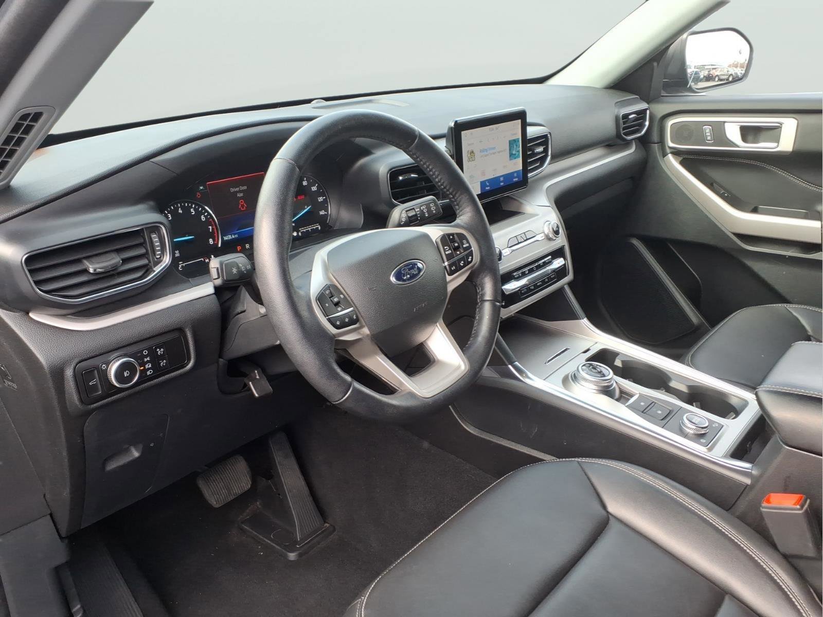 Certified 2023 Ford Explorer XLT w/ Equipment Group 202A image 7