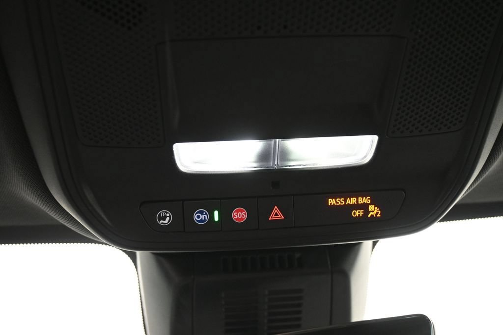 Used 2025 Chevrolet Equinox LT w/ Convenience Package II FWD image 14
