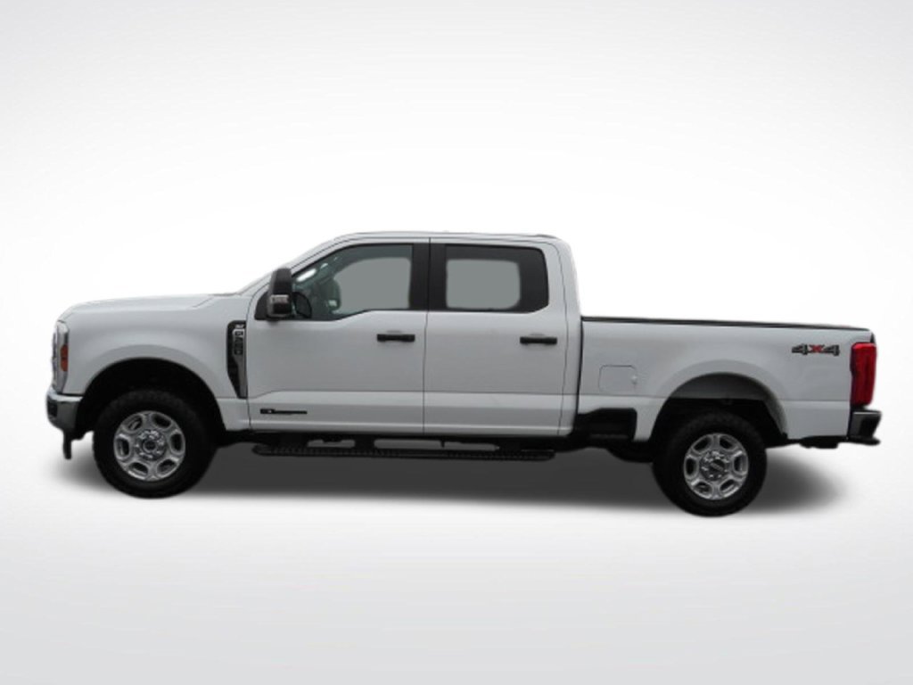 Certified 2025 Ford F250 XLT AWD/4WD image 13