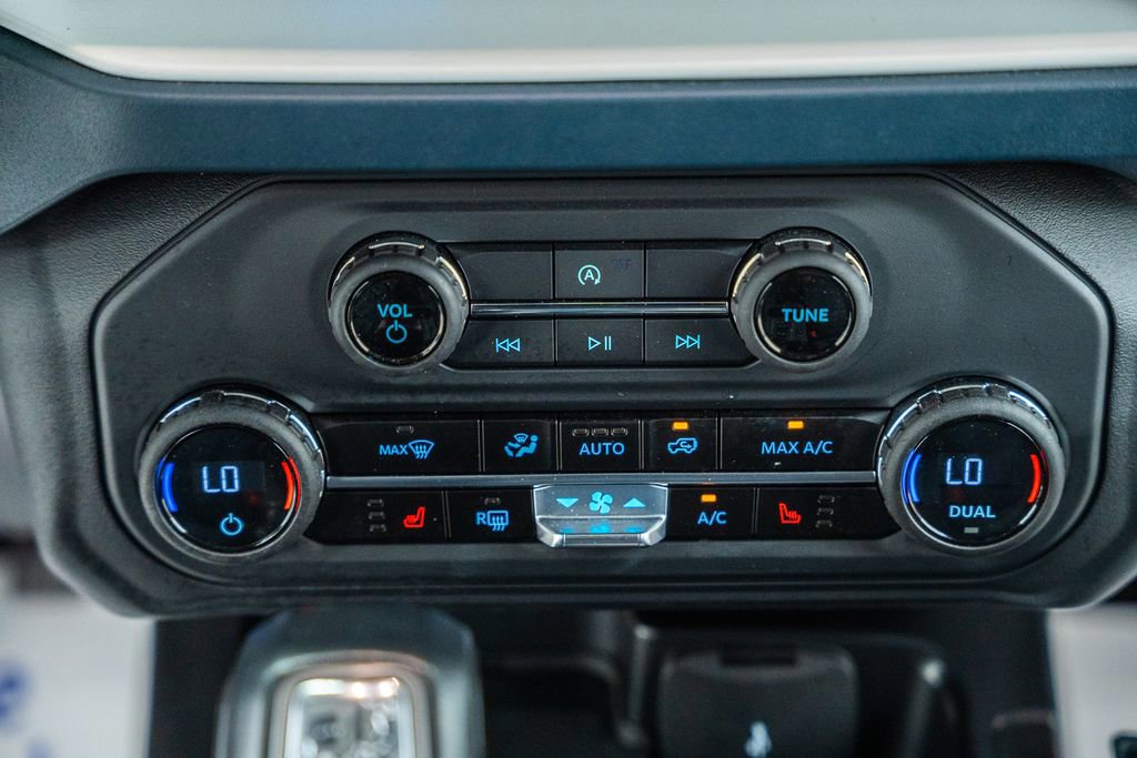 Certified 2025 Ford Bronco Heritage Edition AWD/4WD image 26