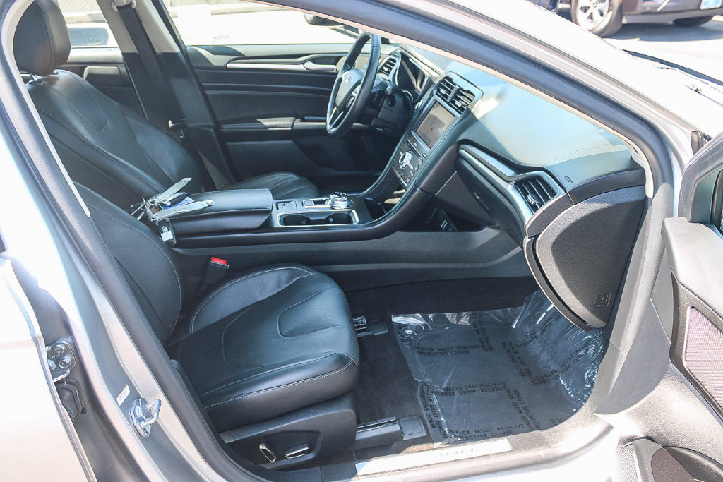 Certified 2020 Ford Fusion Titanium FWD image 18