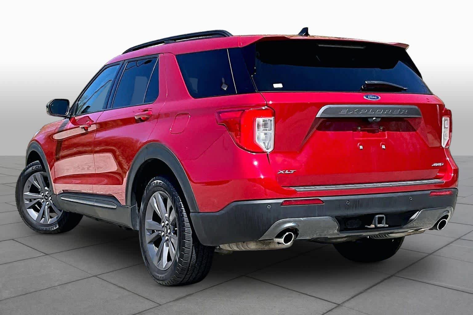 Certified 2023 Ford Explorer XLT w/ Equipment Group 202A AWD/4WD image 12