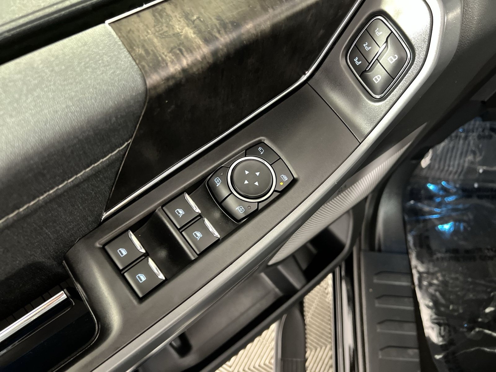 Certified 2021 Ford F150 Lariat w/ Equipment Group 501A Mid AWD/4WD image 15
