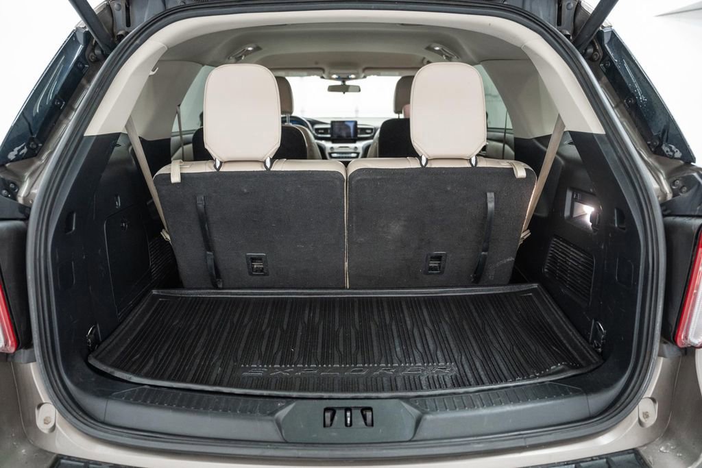 Certified 2021 Ford Explorer XLT w/ Equipment Group 202A image 12