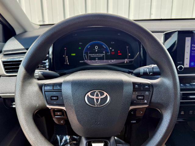 Used 2025 Toyota Camry LE FWD image 22