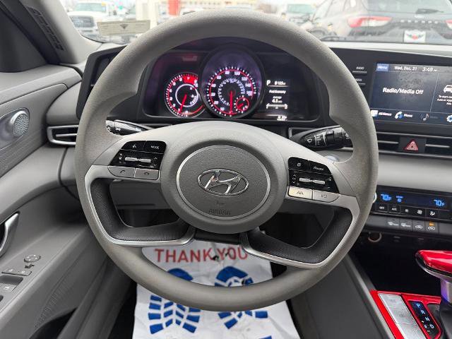 Used 2022 Hyundai Elantra SEL w/ Cargo Package image 14