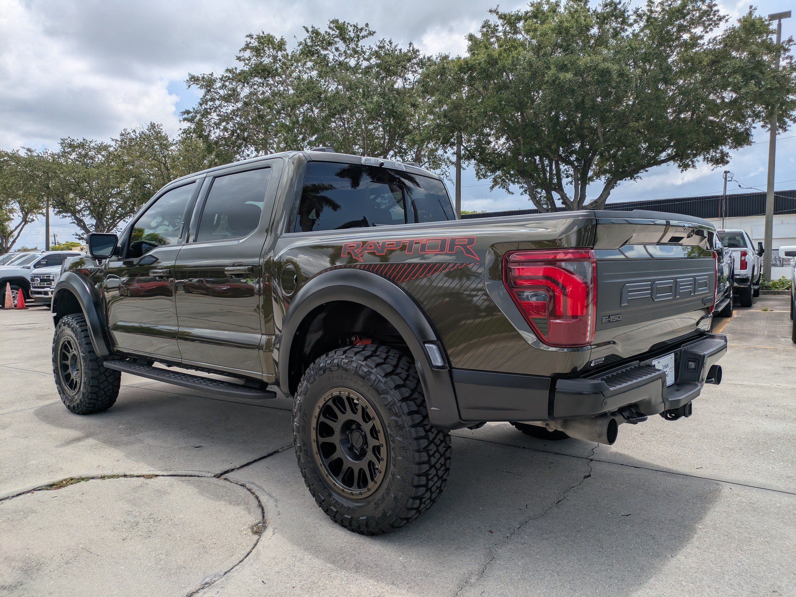 Certified 2024 Ford F150 Raptor AWD/4WD image 6