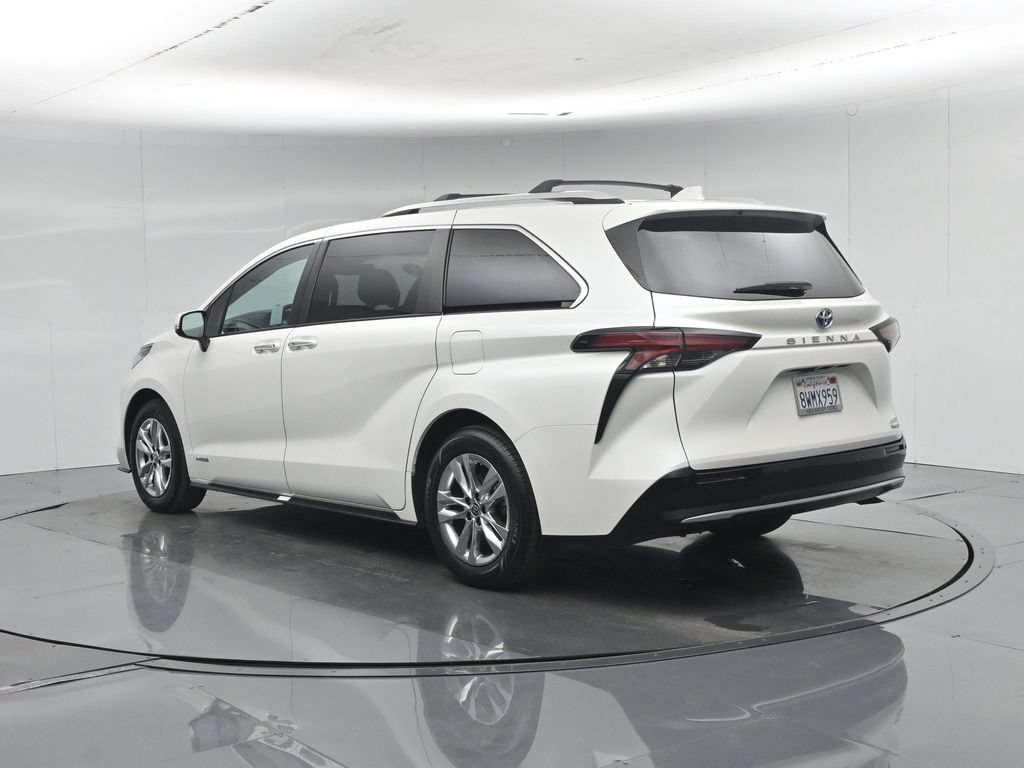 Used 2021 Toyota Sienna Limited FWD image 7