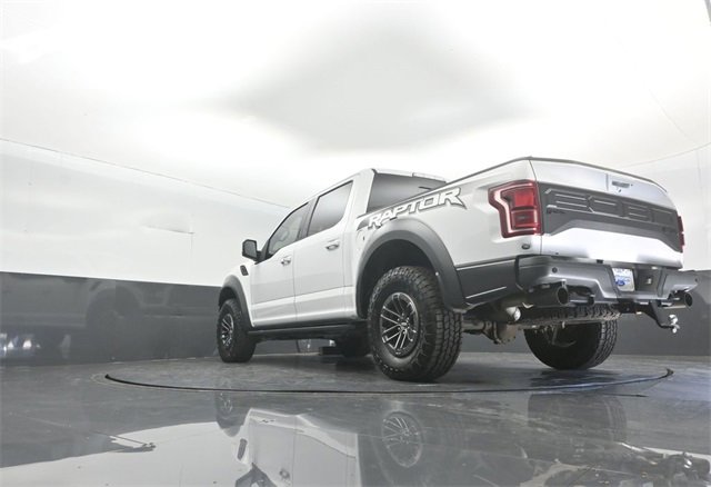 Certified 2018 Ford F150 Raptor w/ Equipment Group 802A Luxury image 30