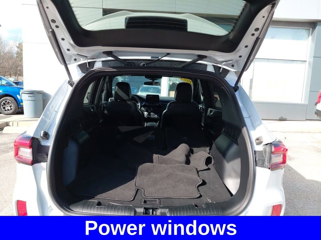 Certified 2025 Ford Escape ST-Line image 13