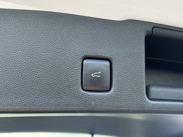 Certified 2023 Ford Escape Active AWD/4WD image 11