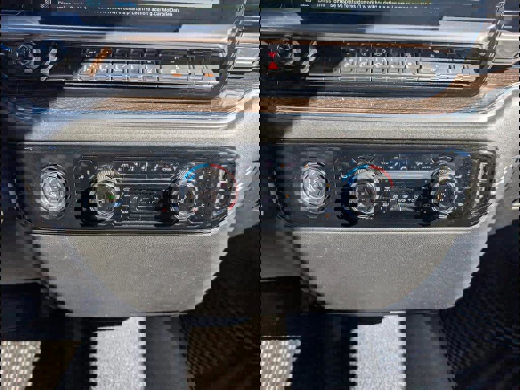 Used 2023 Chevrolet Silverado 1500 LT image 12