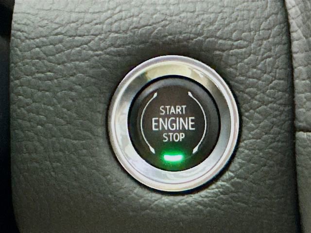 Used 2021 GMC Yukon Denali w/ Denali Ultimate Package image 22