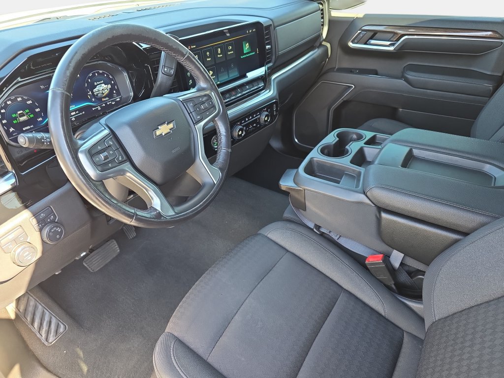 Used 2022 Chevrolet Silverado 1500 LT AWD/4WD image 12