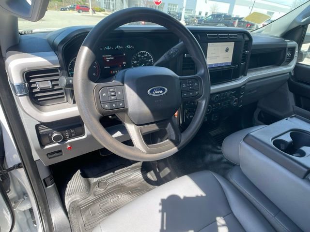 Certified 2023 Ford F550 4x4 Regular Cab Super Duty image 17
