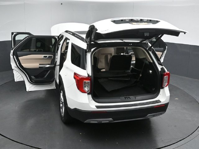 Certified 2024 Ford Explorer XLT w/ Equipment Group 202A AWD/4WD image 58