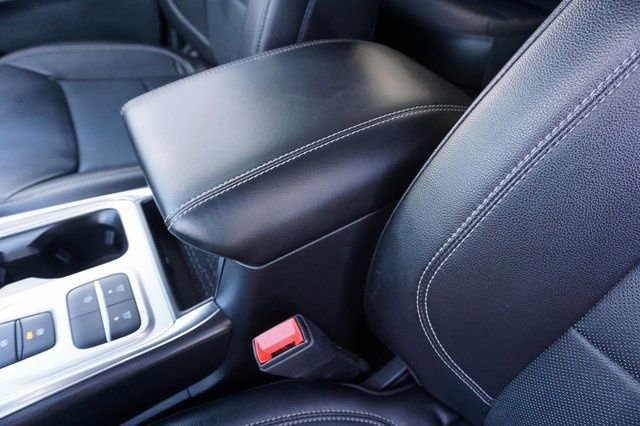 Certified 2022 Ford Explorer Limited w/ Limited Technology Package image 31