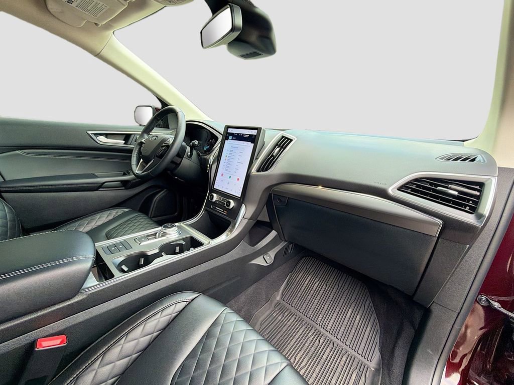 Certified 2024 Ford Edge Titanium AWD/4WD image 31