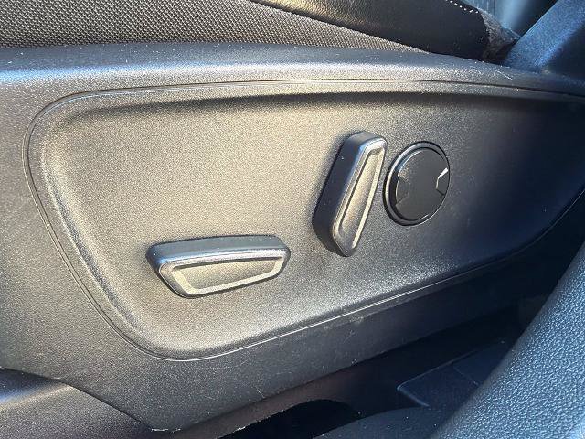 Certified 2025 Ford Escape ST-Line Select AWD/4WD image 23