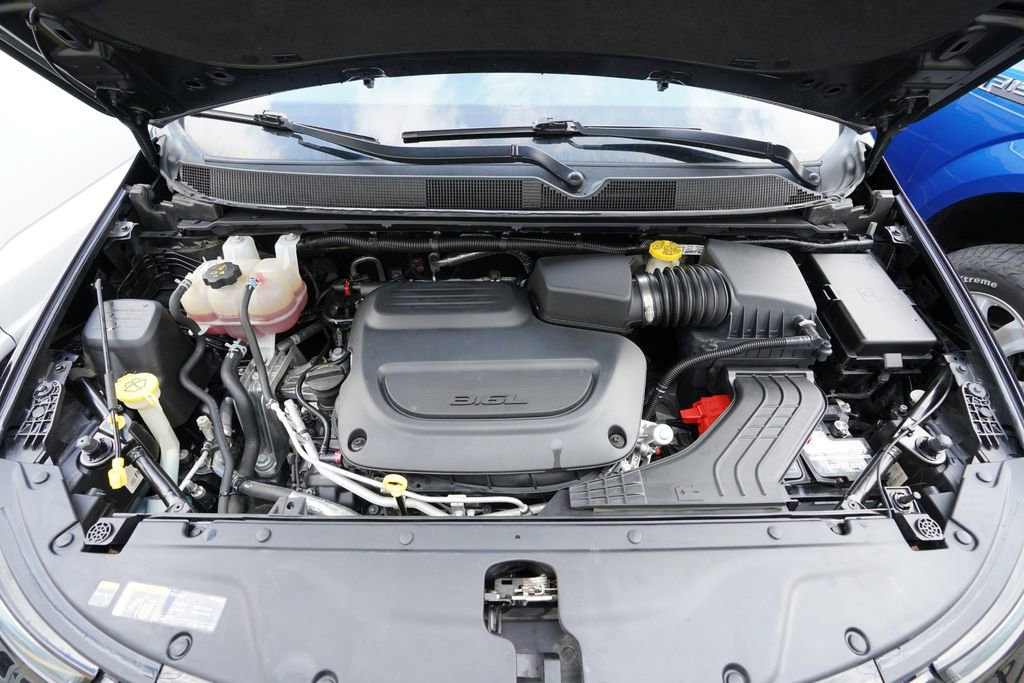 Used 2023 Chrysler Pacifica Touring-L FWD image 26