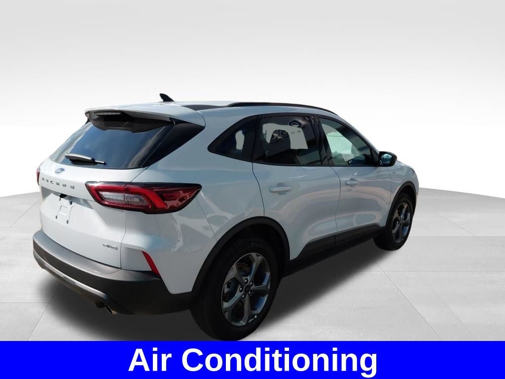Certified 2025 Ford Escape ST-Line image 10