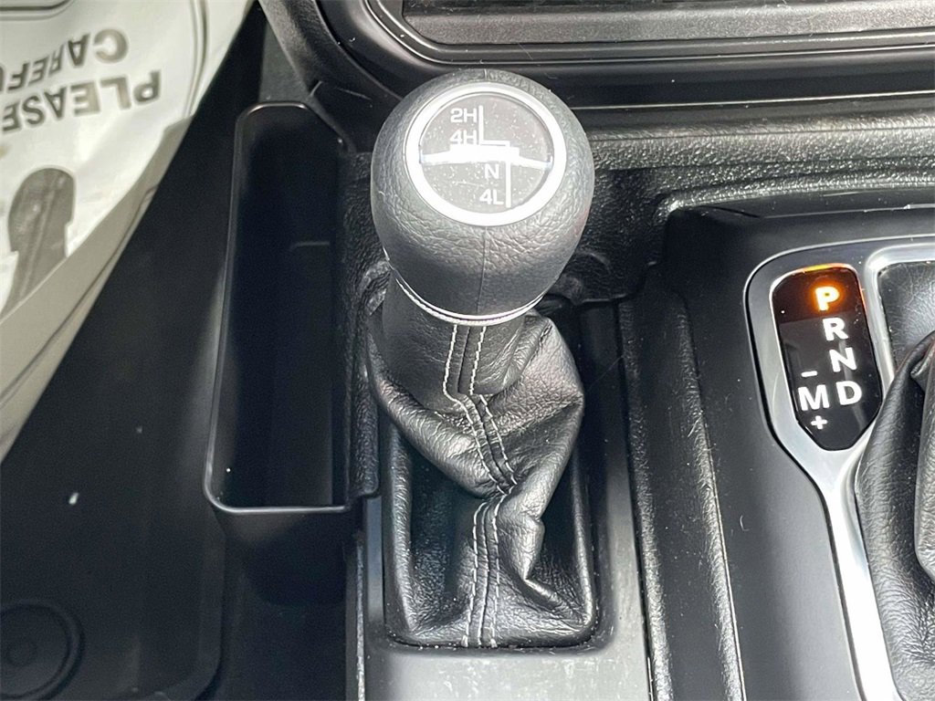 Used 2025 Jeep Wrangler Sport image 24