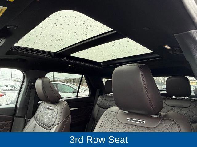 Certified 2025 Ford Explorer Platinum w/ LUX Leather Package image 11