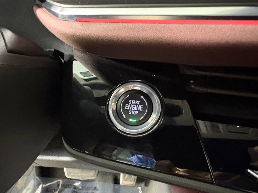 Used 2025 Buick Envision Sport Touring AWD/4WD image 22
