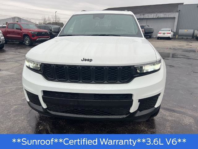 Used 2023 Jeep Grand Cherokee L Laredo image 12