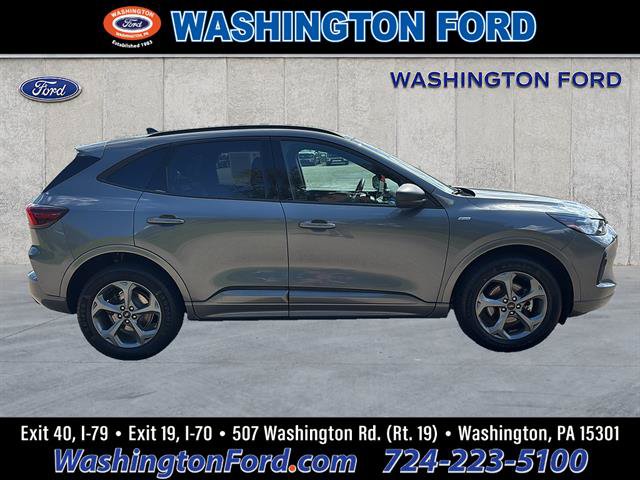 Certified 2023 Ford Escape ST-Line w/ Tech Pack #1 AWD/4WD image 5