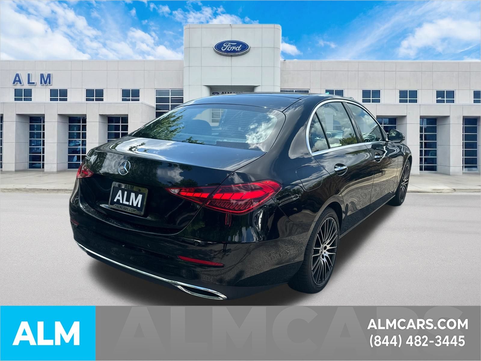 Used 2025 Mercedes-Benz C 300 Sedan image 5