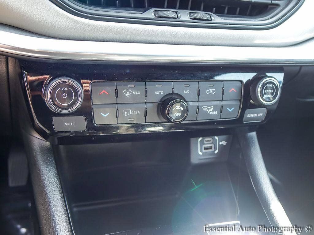 Used 2024 Jeep Compass Limited AWD/4WD image 17