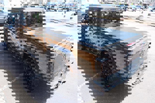 Used 2022 Jeep Gladiator Sport image 3