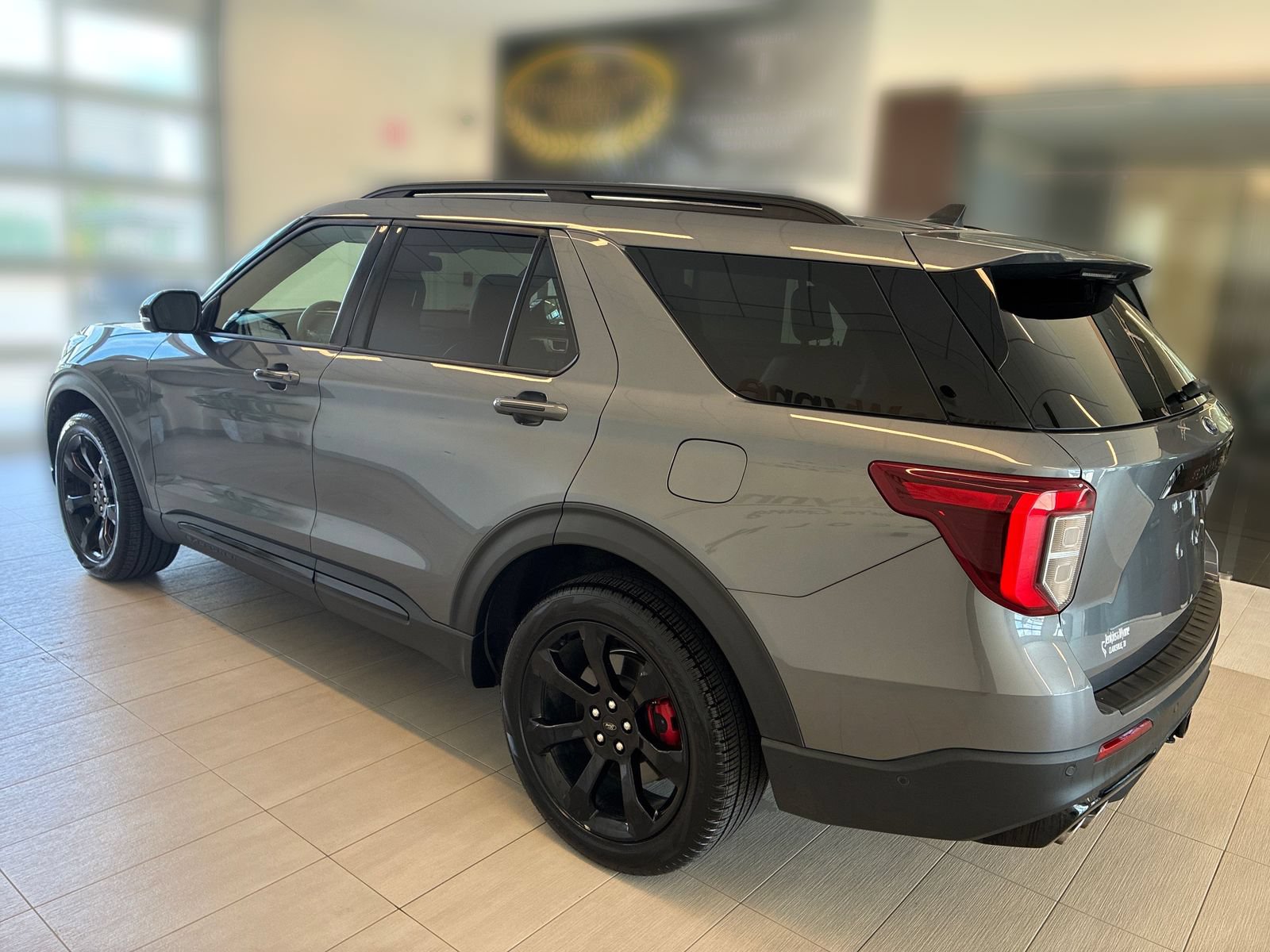 Certified 2022 Ford Explorer ST w/ Equipment Group 401A AWD/4WD image 3