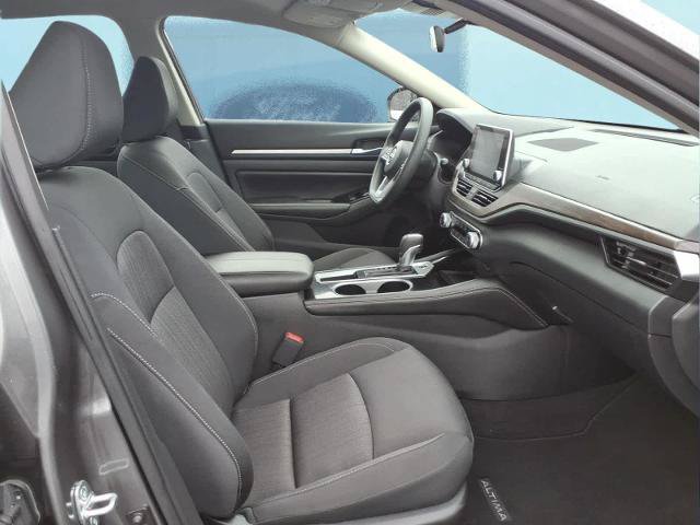 Used 2023 Nissan Altima 2.5 SV FWD image 11