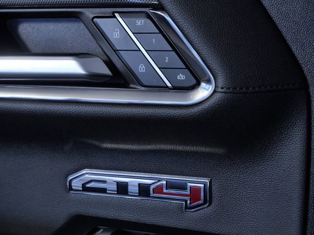 Used 2024 GMC Sierra 1500 AT4 w/ Technology Package image 29