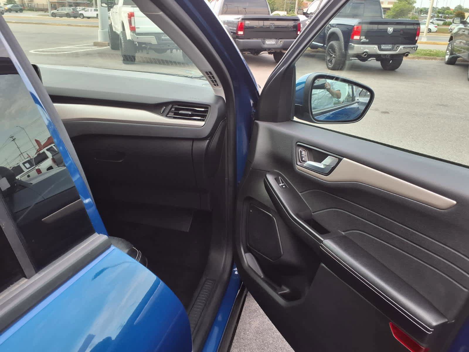 Certified 2022 Ford Escape SEL AWD/4WD image 25